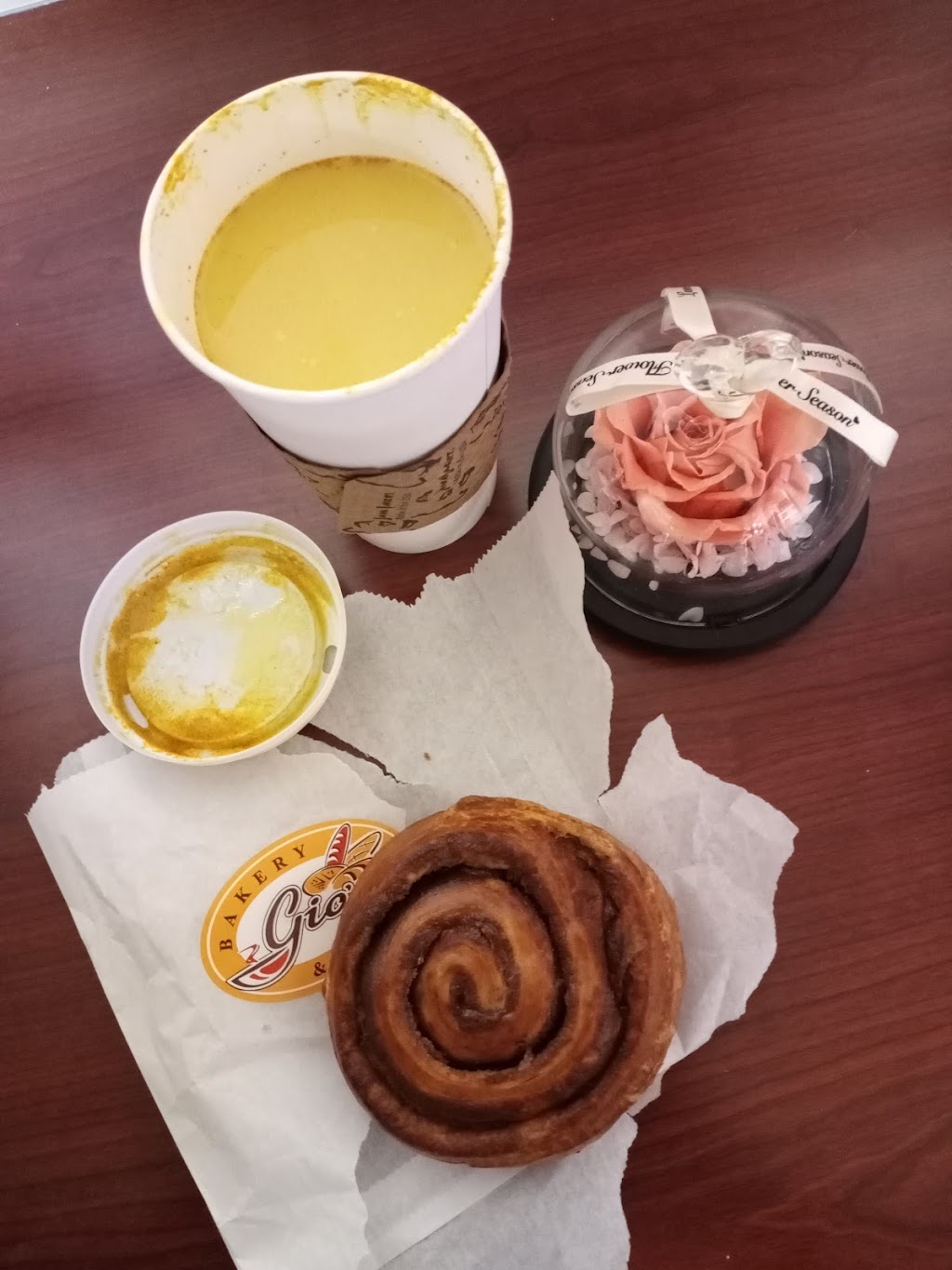 Gios Bakery & Cafe | bakery | 3805 Ocean View Blvd, Montrose, CA 91020, USA | 8183307135 OR +1 818-330-7135