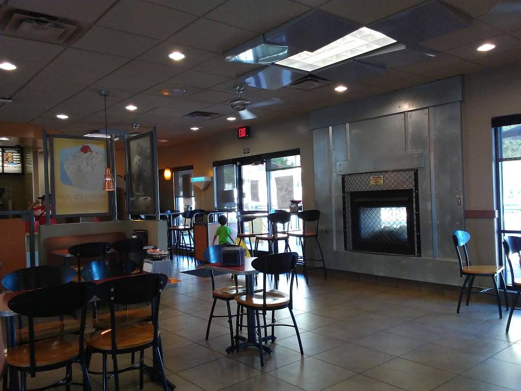 Jack In The Box - Restaurant | 2851 W Berry St, Fort Worth, TX 76109, USA