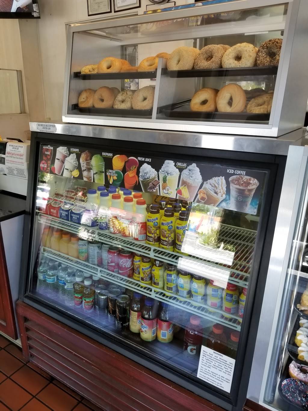Yum Yum Donuts | cafe | 400 Blossom Hill Rd, San Jose, CA 95123, USA | 4083638121 OR +1 408-363-8121