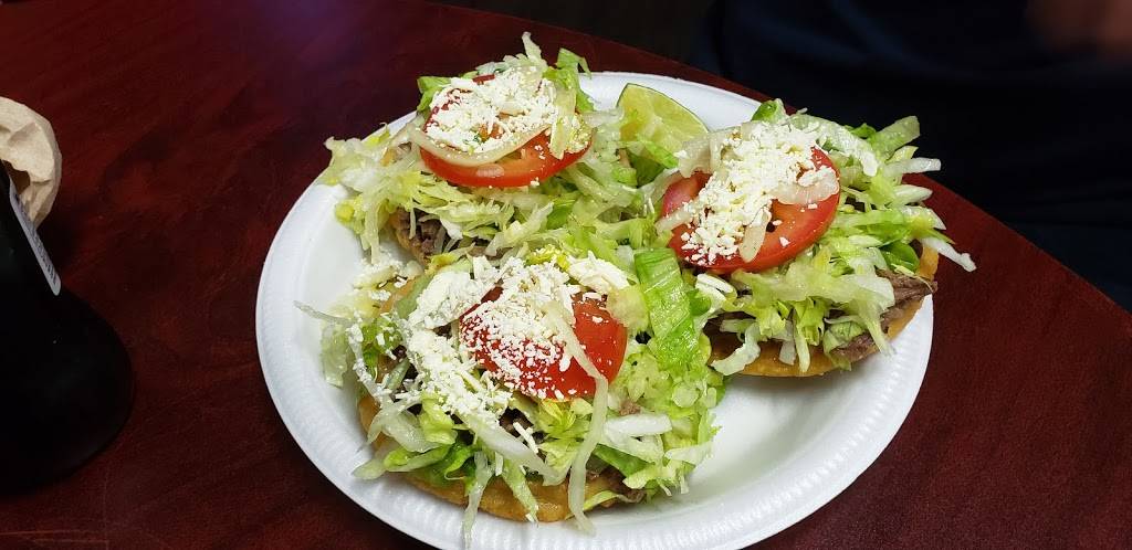 Garcia Plaza Bakery | bakery | 2 S Pine St, Fellsmere, FL 32948, USA | 7725718880 OR +1 772-571-8880