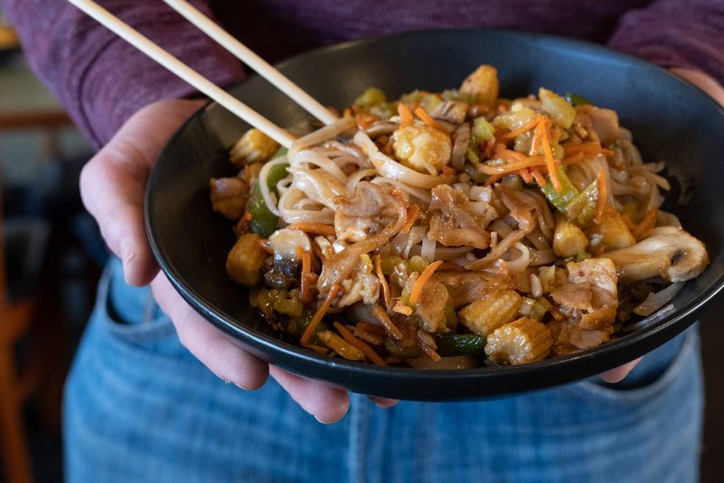 HuHot Mongolian Grill | restaurant | The Orchard Town Center, 14697 Delaware St, Westminster, CO 80023, USA | 3034504648 OR +1 303-450-4648