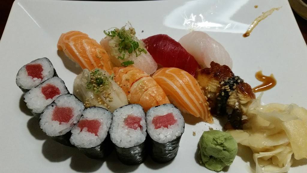 Fuki Sushi | restaurant | 828 Kinderkamack Rd, River Edge, NJ 07661, USA | 2012250160 OR +1 201-225-0160