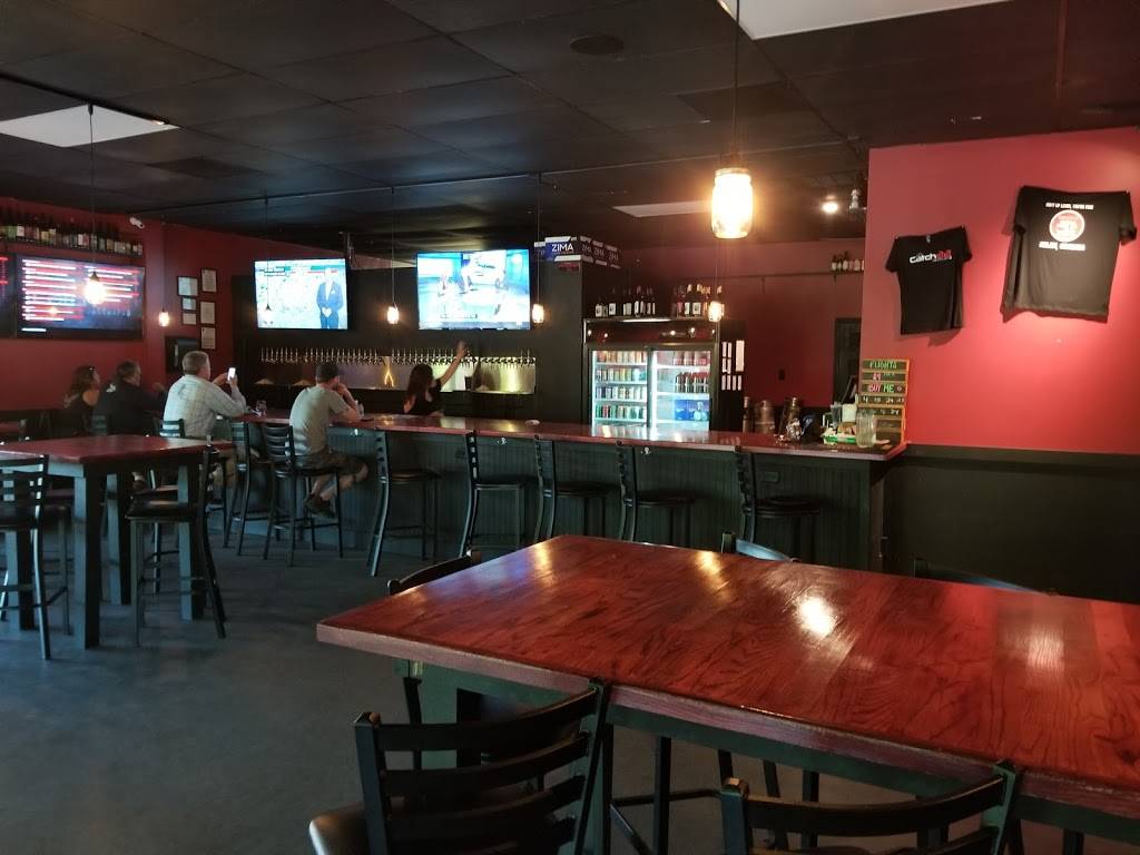Catch 22 Gastropub | restaurant | 689 Edelweiss Strasse, Helen, GA 30545, USA | 7068780077 OR +1 706-878-0077