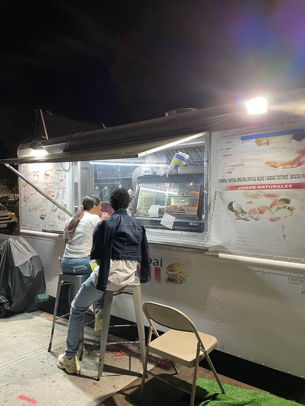 Chimi San Cristobal Dominican Food Truck | restaurant | 100 Jamaica Ave, Brooklyn, NY 11207, USA | 9294789225 OR +1 929-478-9225