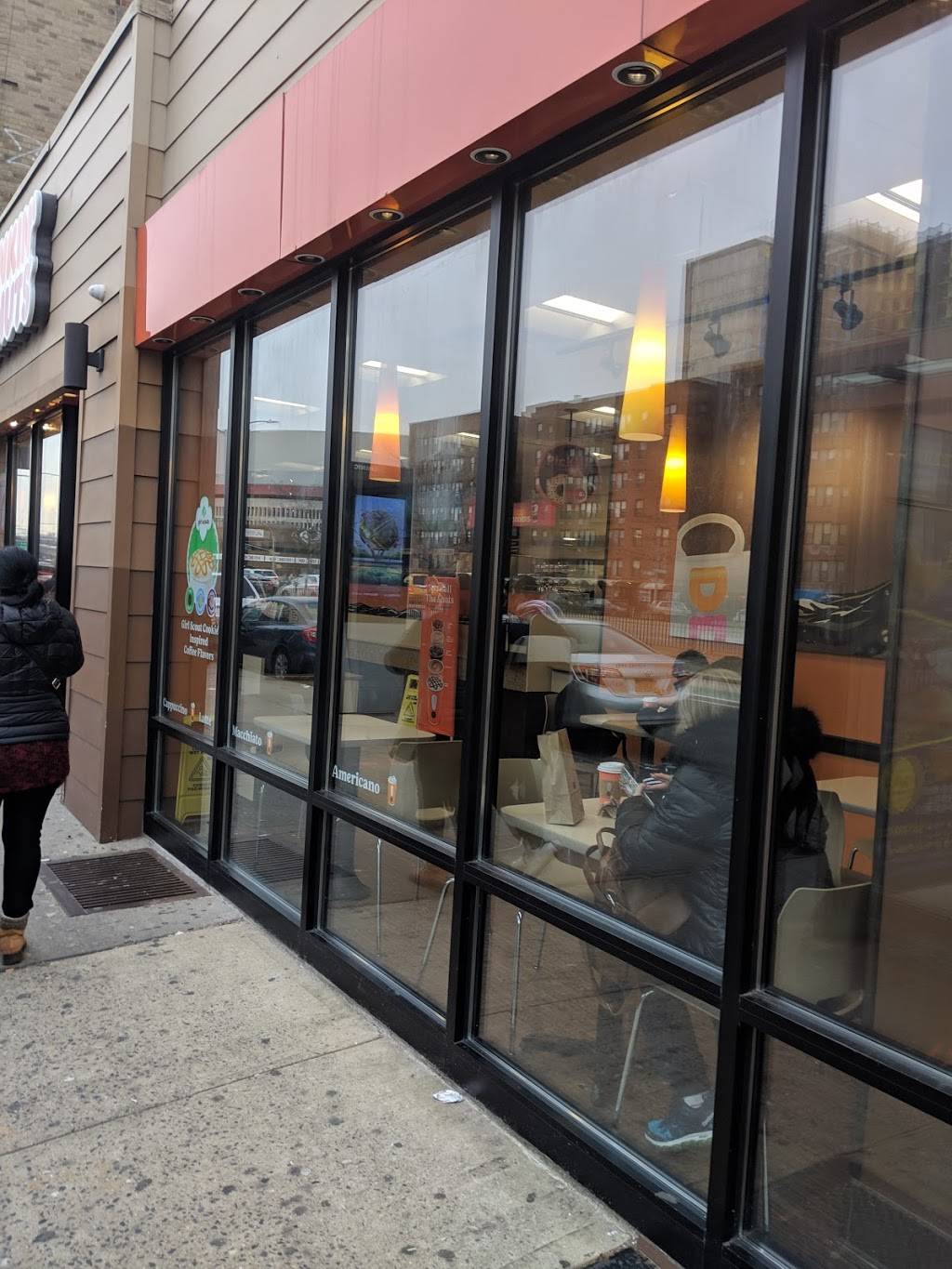 Dunkin | bakery | 86-10 Queens Blvd, Queens, NY 11373, USA | 2038223003 OR +1 203-822-3003