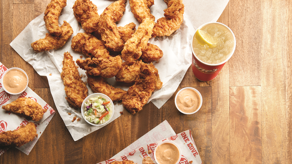 Raising Canes Chicken Fingers | meal takeaway | 1654 Gause Blvd, Slidell, LA 70458, USA | 9854051425 OR +1 985-405-1425