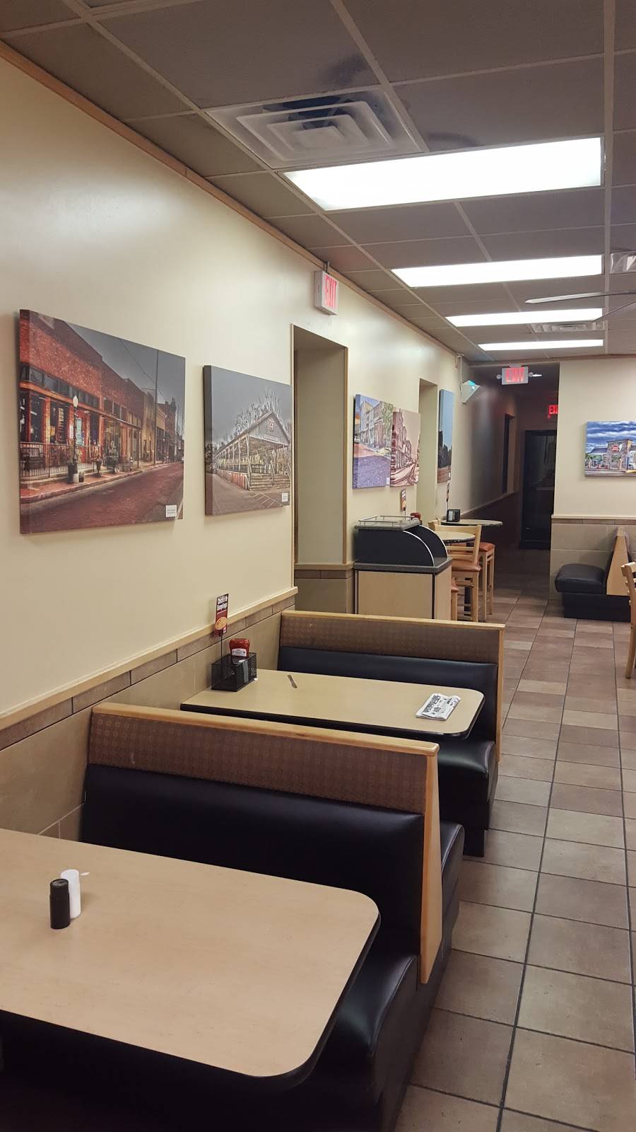 Dairy Queen Store | restaurant | 201 E Audie Murphy Pkwy, Farmersville, TX 75442, USA | 9727828492 OR +1 972-782-8492