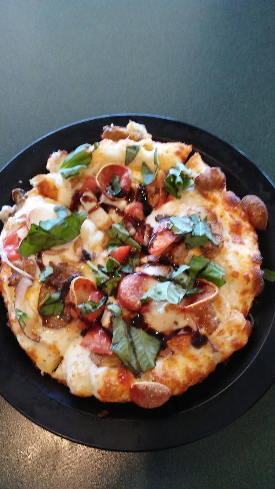 Round Table Pizza Meal Delivery 1124 Oro Dam Blvd E