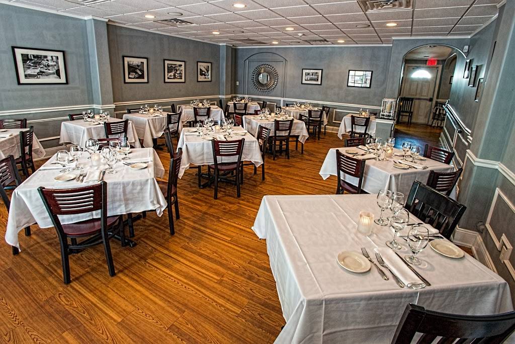 Tishas Fine Dining | restaurant | 322 Washington St, Cape May, NJ 08204, USA | 6098849119 OR +1 609-884-9119