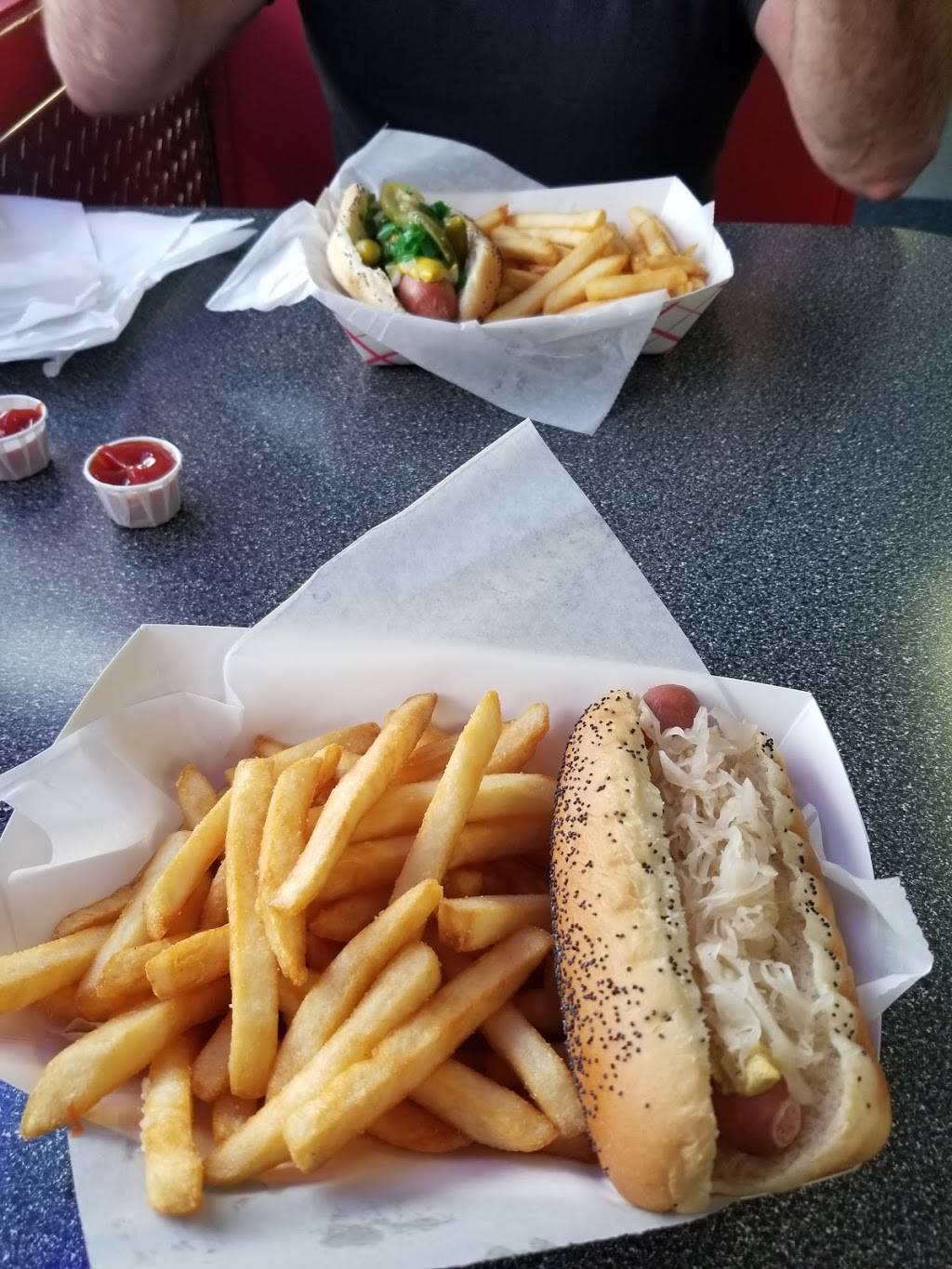 Mel's Hot Dogs - Restaurant | 4136 E Busch Blvd, Tampa, FL 33617, USA