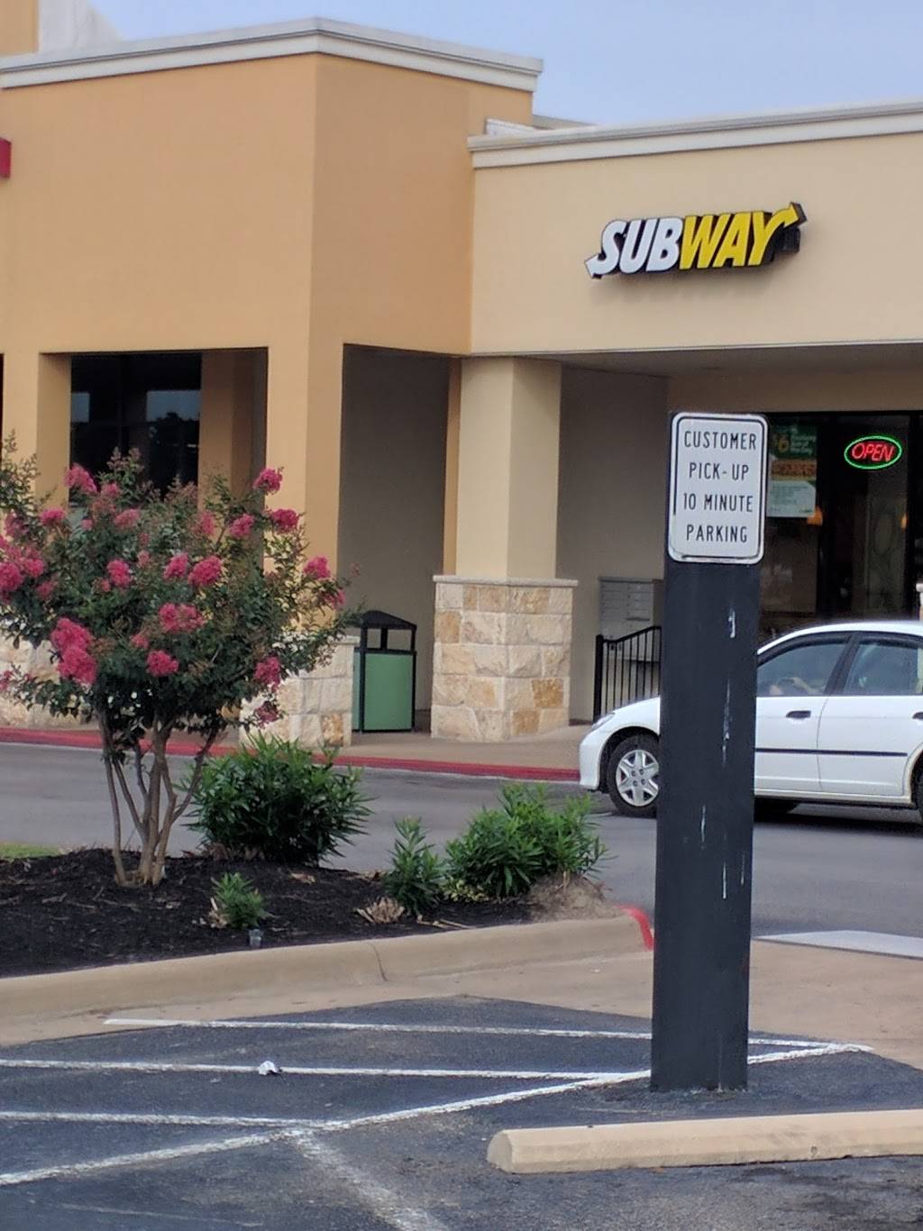 Subway | restaurant | 725 E Villa Maria Rd Ste 900, Bryan, TX 77802, USA | 9798237827 OR +1 979-823-7827