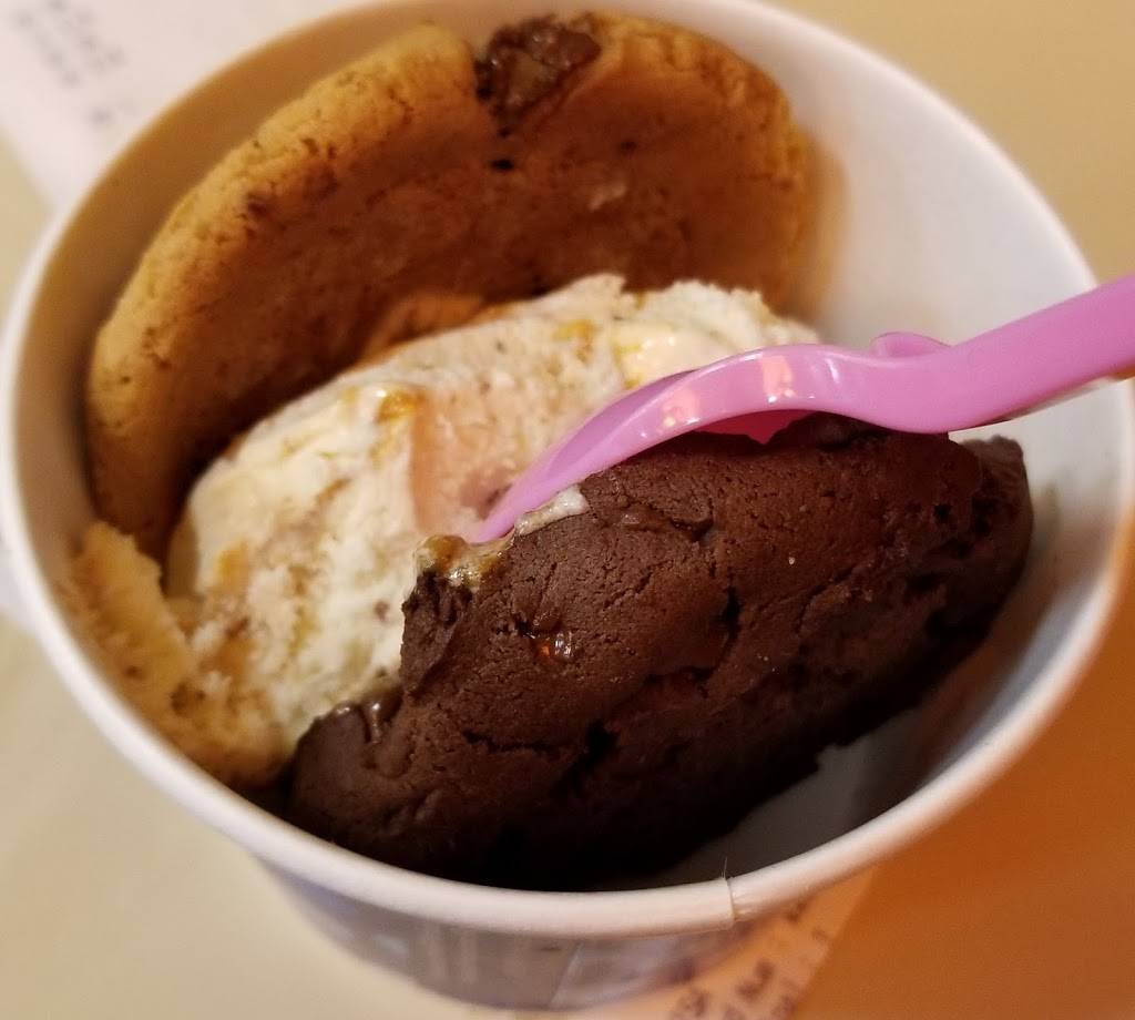 Dunkin Donuts | cafe | 18711 Jamaica Ave, Jamaica, NY 11423, USA | 7184543501 OR +1 718-454-3501