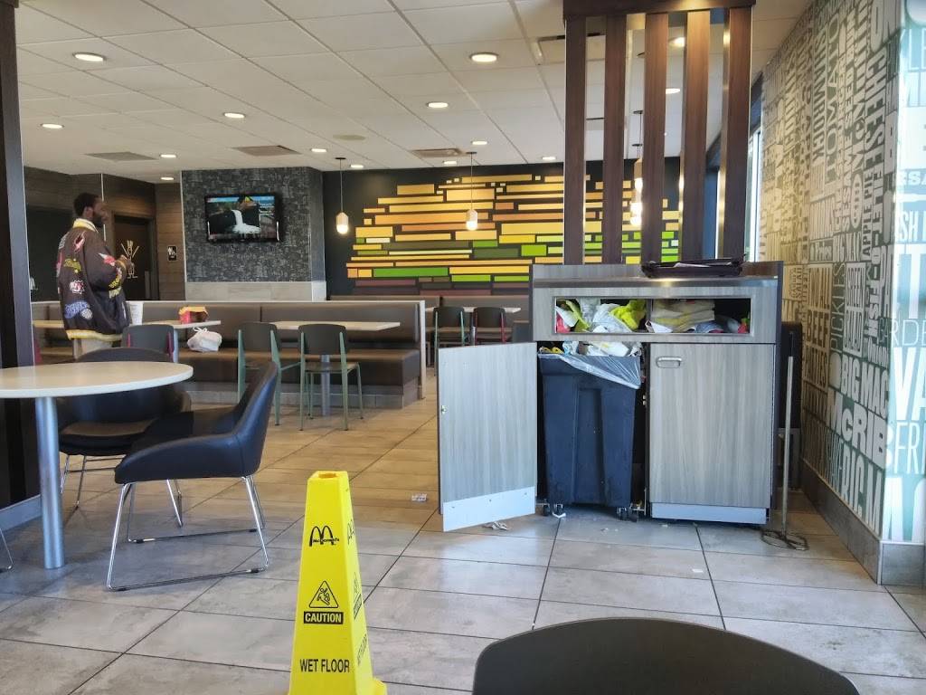 McDonalds | cafe | 3000 Landmark St, Greenville, NC 27834, USA | 2527563121 OR +1 252-756-3121