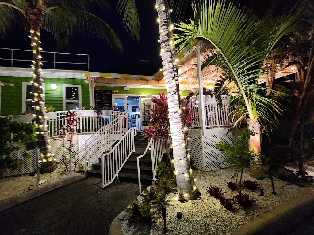 Three60 Market | restaurant | 2891 Bayview Dr, Naples, FL 34112, USA | 2397327331 OR +1 239-732-7331