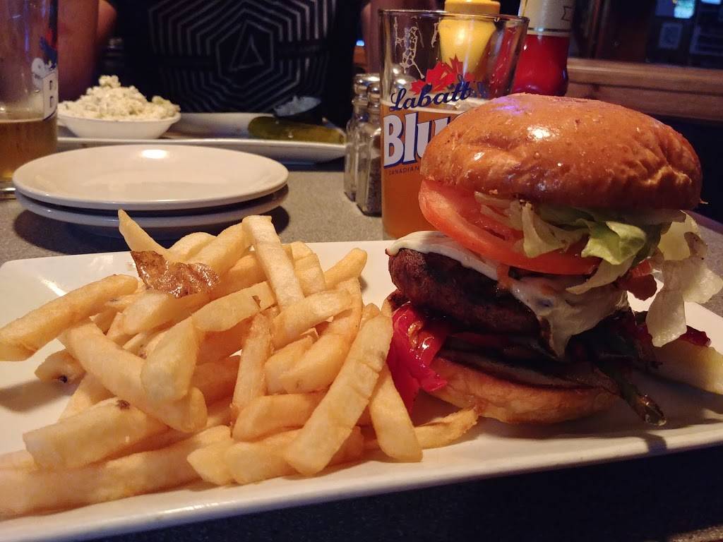 Coachs Corner | restaurant | 191 Park Ave, Massena, NY 13662, USA | 3157692127 OR +1 315-769-2127