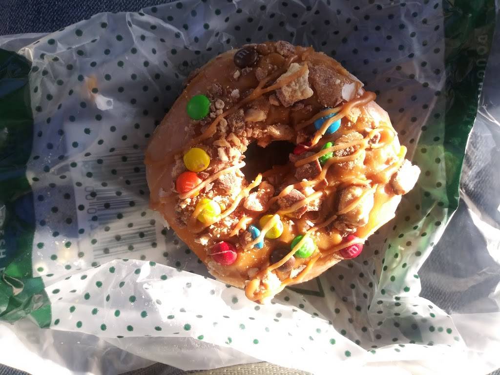 Krispy Kreme | bakery | 6907 Pearl Rd, Middleburg Heights, OH 44130, USA | 4408451111 OR +1 440-845-1111