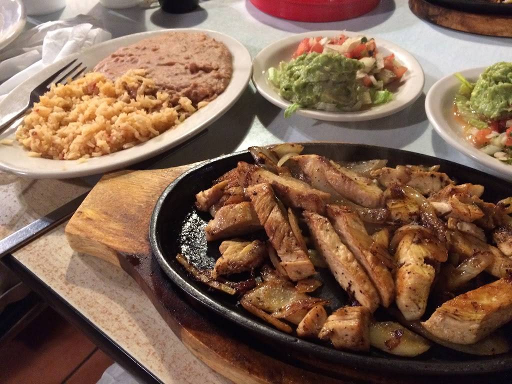 Reynaldos | restaurant | 306 E Washington St, Stephenville, TX 76401, USA | 2549187396 OR +1 254-918-7396