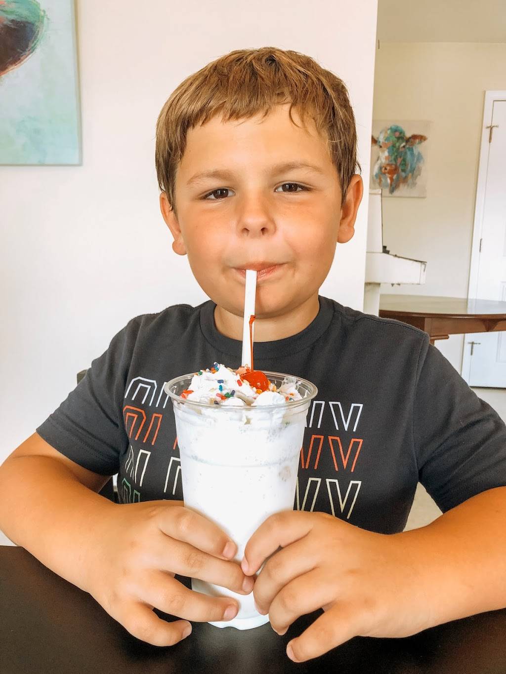 Cave City Creamery | restaurant | 201 Hubbard Ln, Cave City, KY 42127, USA | 2705478312 OR +1 270-547-8312
