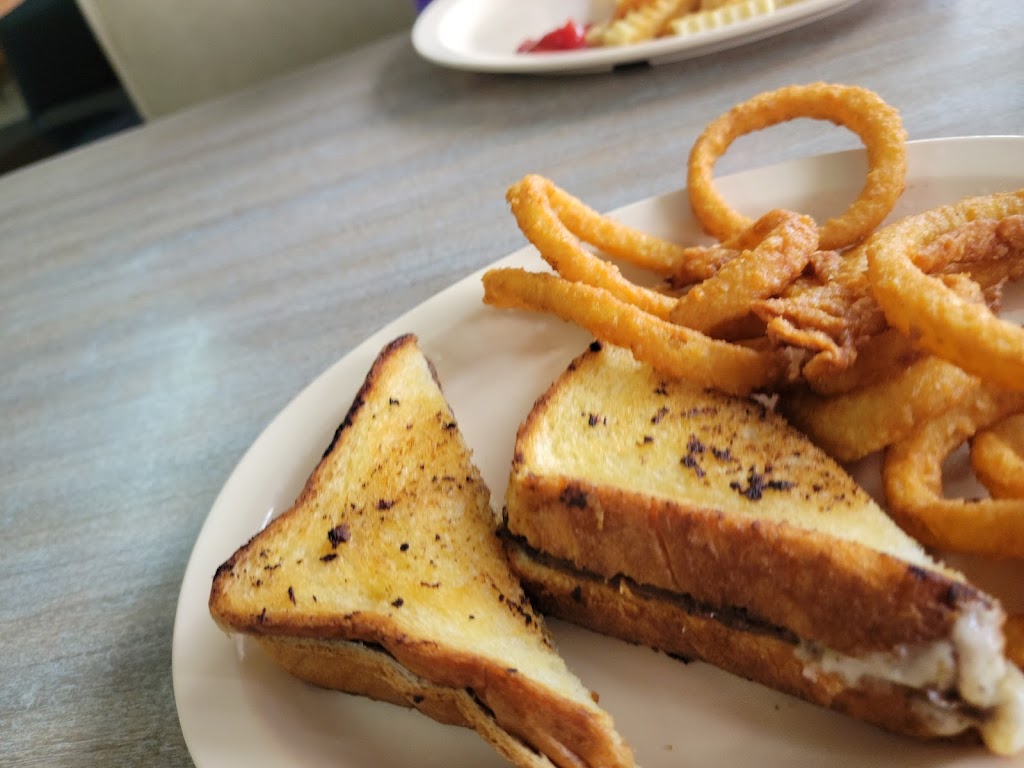Mayo Cafe | restaurant | 220 W Main St, Mayo, FL 32066, USA | 3862942127 OR +1 386-294-2127