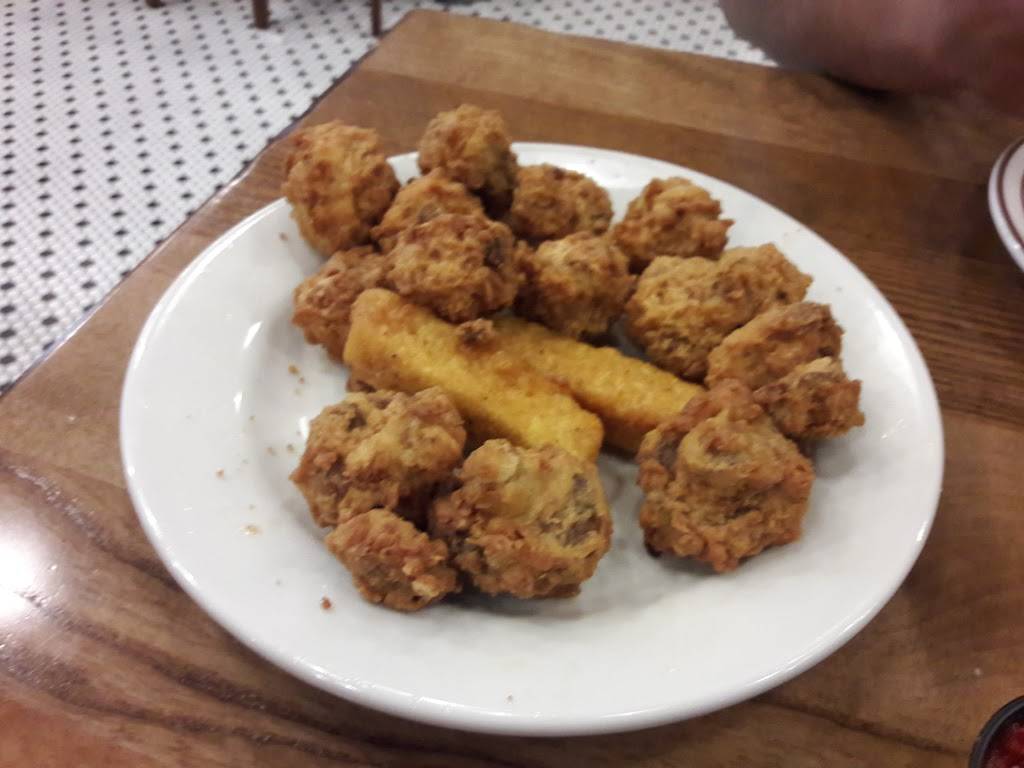 Hideaway Pizza 1701 Shedeck Pkwy, Yukon, OK 73099, USA