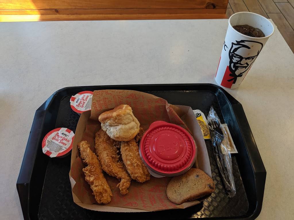 KFC | restaurant | 3803 S Lincoln Ave, York, NE 68467, USA | 4023626845 OR +1 402-362-6845