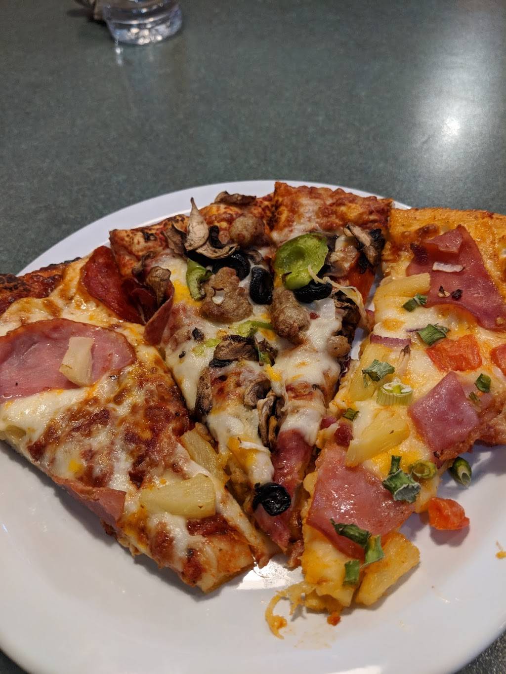 Round Table Pizza 7460 W Lake Mead Blvd, Las Vegas, NV 89128, USA