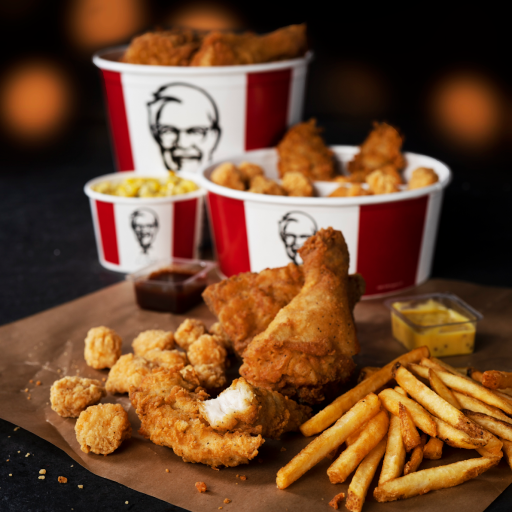 KFC - Meal delivery | 1610 The Queensway, Etobicoke, ON M8Z 1V1, Canada