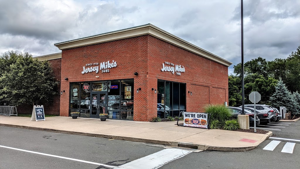 Jersey Mikes Subs | restaurant | 710 Hopmeadow St, Simsbury, CT 06070, USA | 8602644484 OR +1 860-264-4484