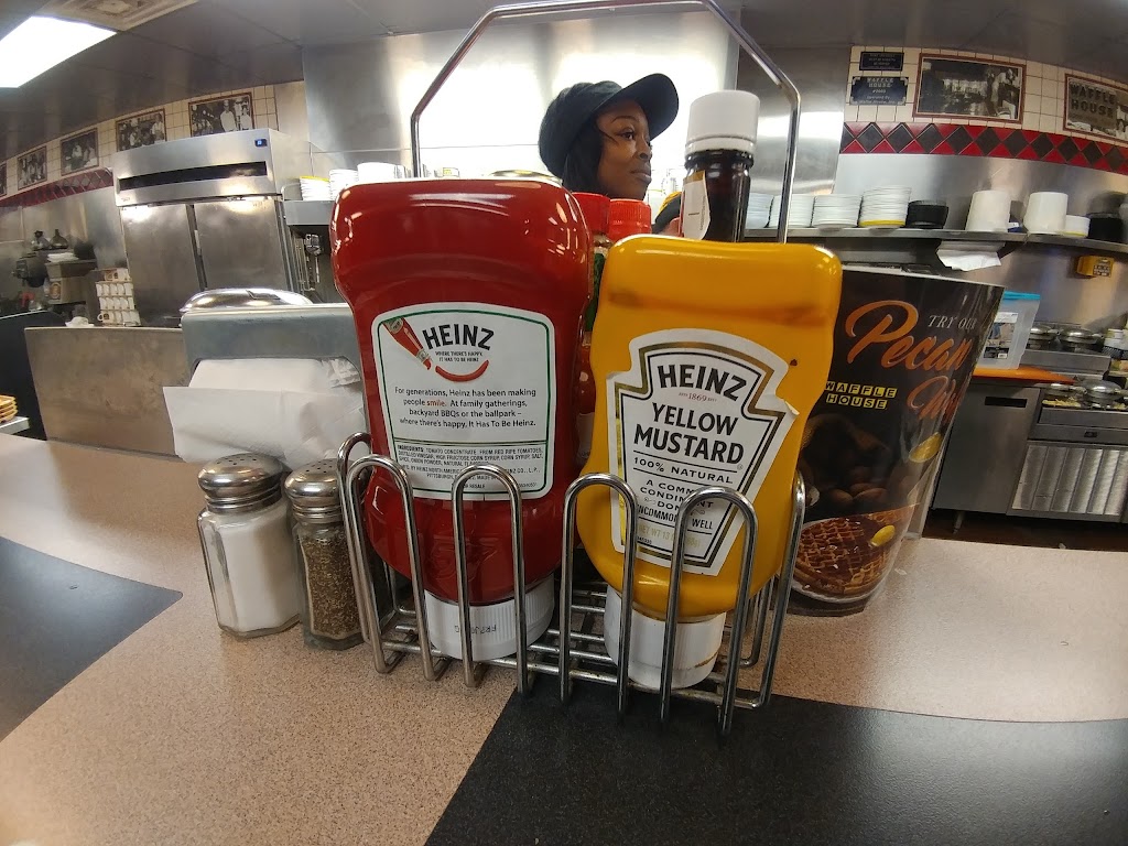 Waffle House Meal takeaway 3300 W Park Pl, Pensacola, FL 32505, USA
