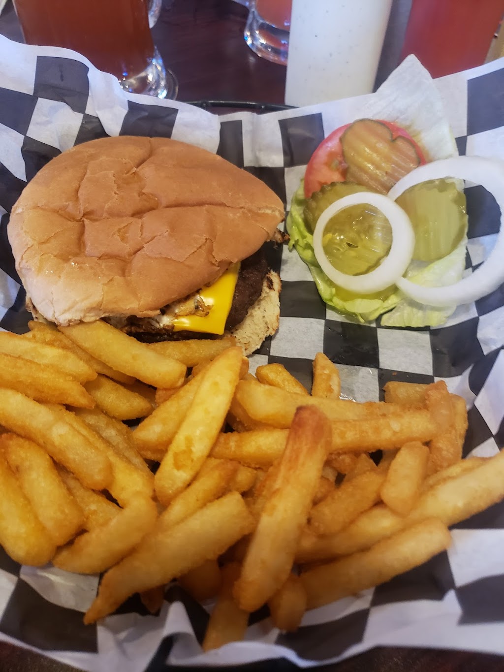 Vernon Parts Sports Grill | restaurant | 1701 Marshall St, Vernon, TX 76384, USA | 9405529933 OR +1 940-552-9933