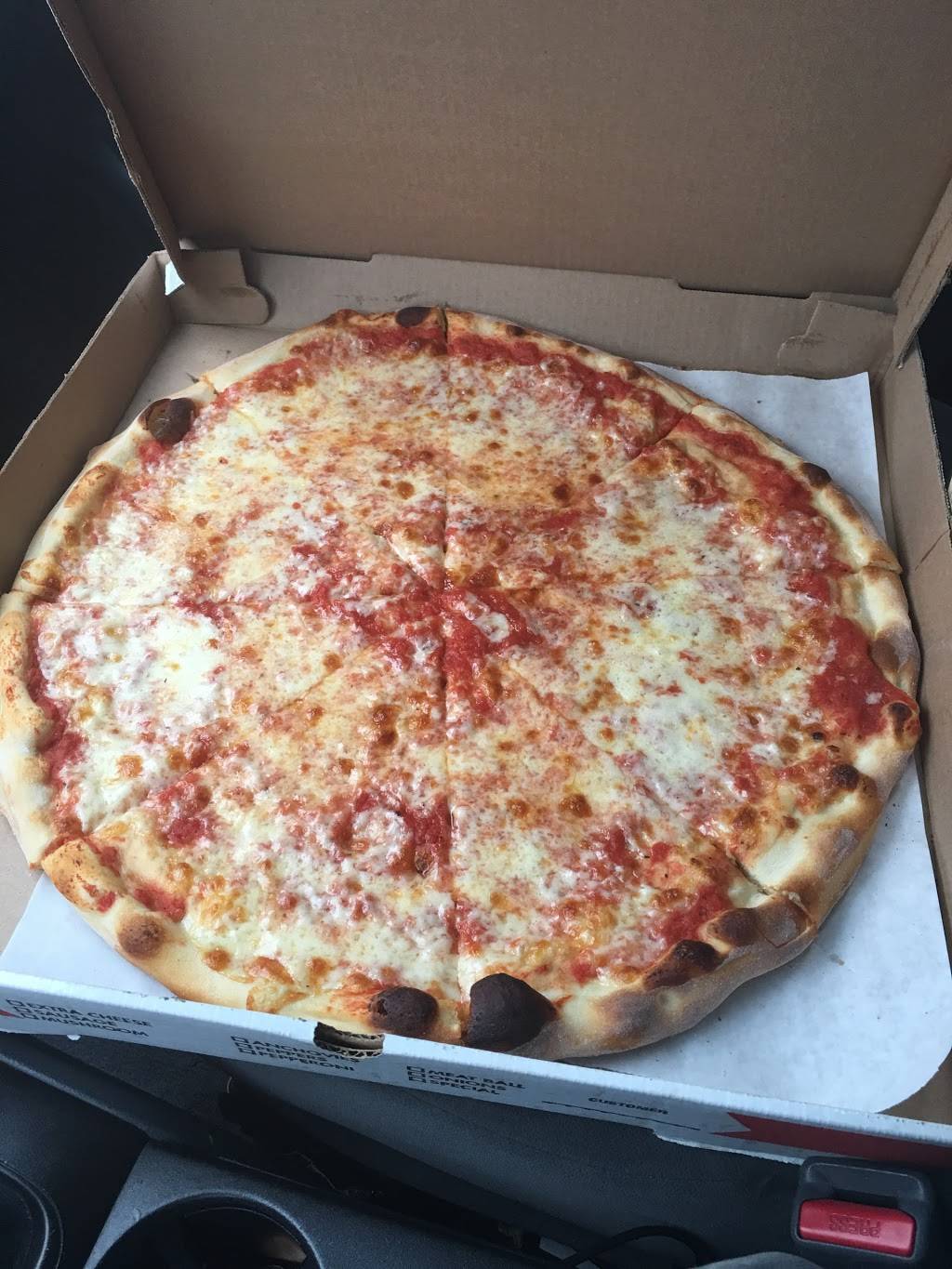 Dominicks Pizzeria | restaurant | 304 Union Blvd, Totowa, NJ 07512, USA | 9739424141 OR +1 973-942-4141
