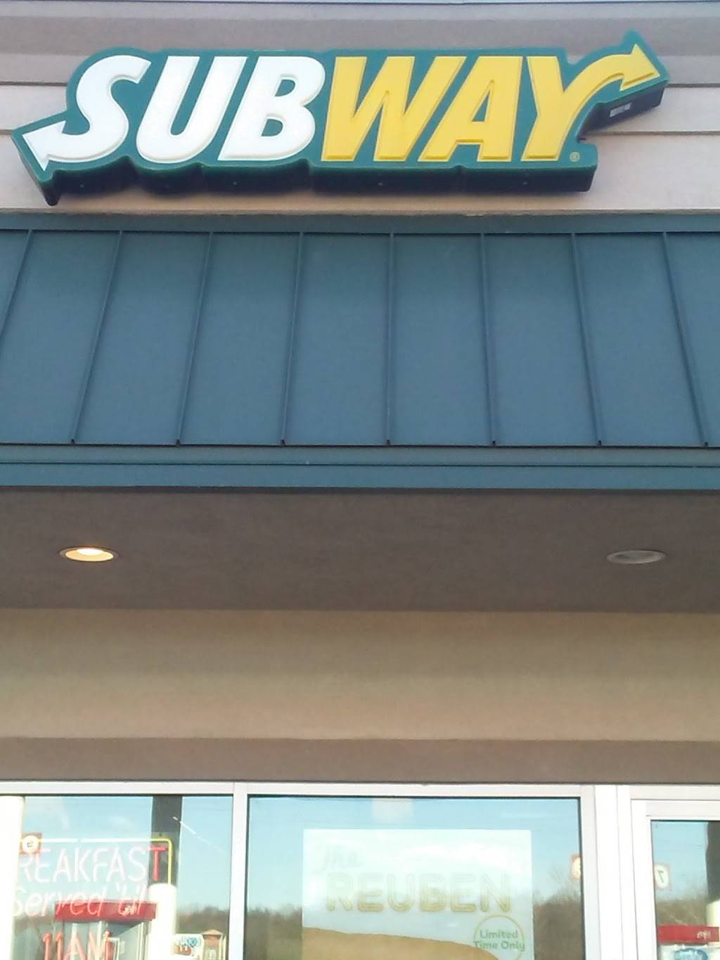 Subway | meal takeaway | 17605 Hwy Z, Dearborn, MO 64439, USA | 8169923703 OR +1 816-992-3703