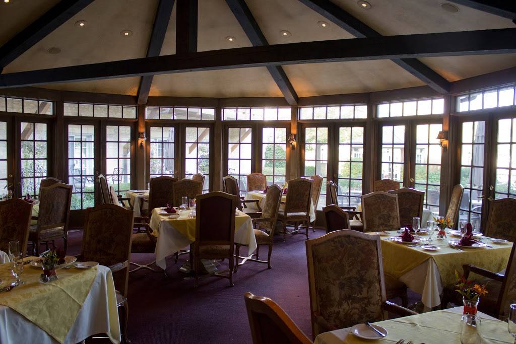 Atwater’s Restaurant | restaurant | 15 S River Ln, Geneva, IL 60134, USA | 6302088920 OR +1 630-208-8920