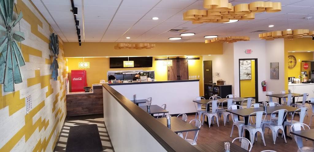 Cheesy Cow | restaurant | 5133 Competition Drive, Bettendorf, IA 52722, USA | 5634241073 OR +1 563-424-1073
