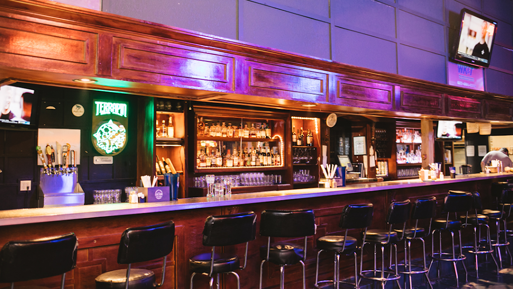 Carrs Steakhouse | restaurant | 213 W Broadway, Mayfield, KY 42066, USA | 2702471111 OR +1 270-247-1111