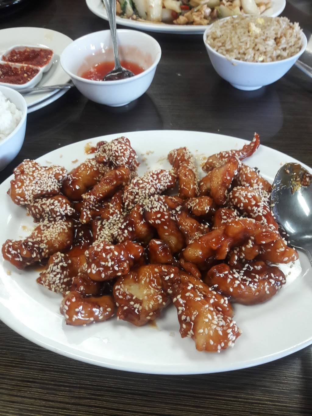 Ha Ha Chinese Restaurant | restaurant | 83103 Ave 48, Coachella, CA 92236, USA | 7603423131 OR +1 760-342-3131