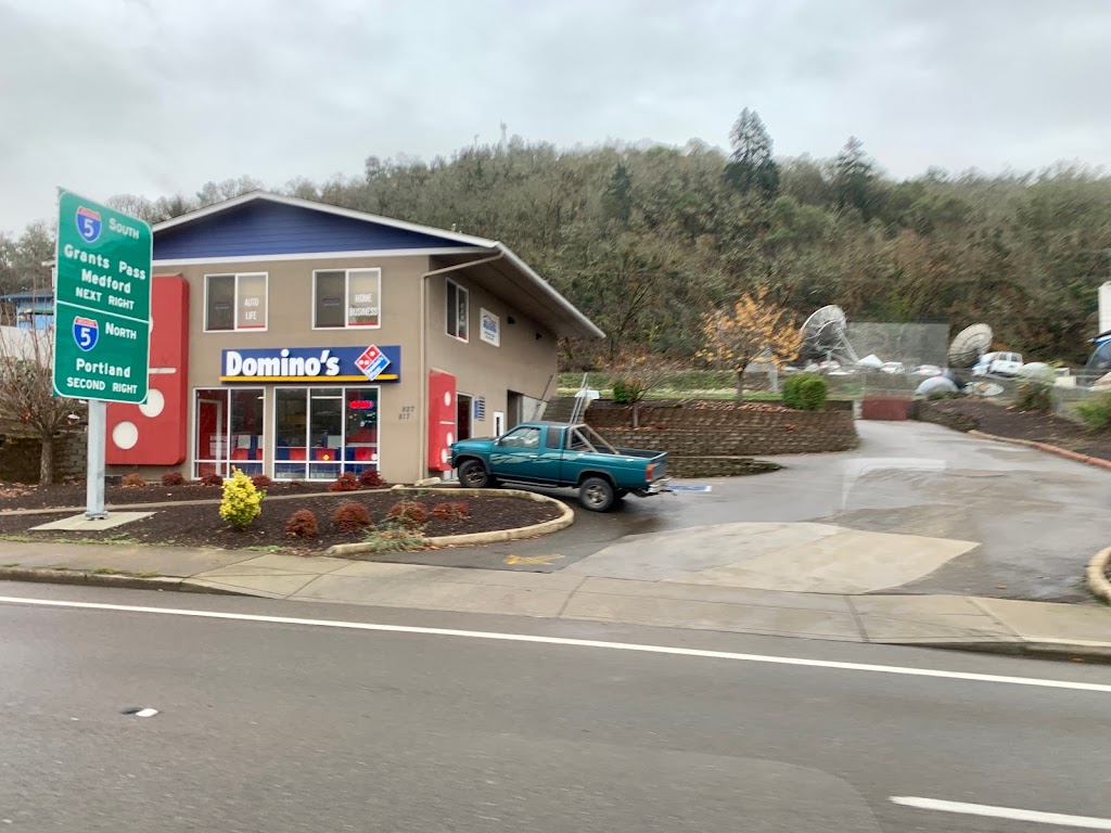 Dominos Pizza | meal delivery | 817 W Harvard Ave, Roseburg, OR 97471, USA | 5416732222 OR +1 541-673-2222