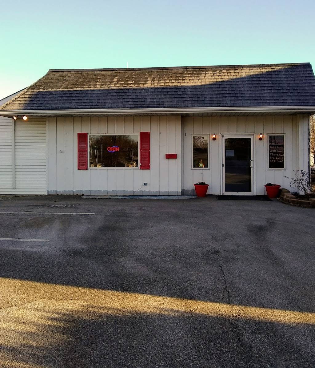 Golden Girls Cafe | restaurant | 204 E Main St, Greentown, IN 46936, USA | 7656278030 OR +1 765-627-8030
