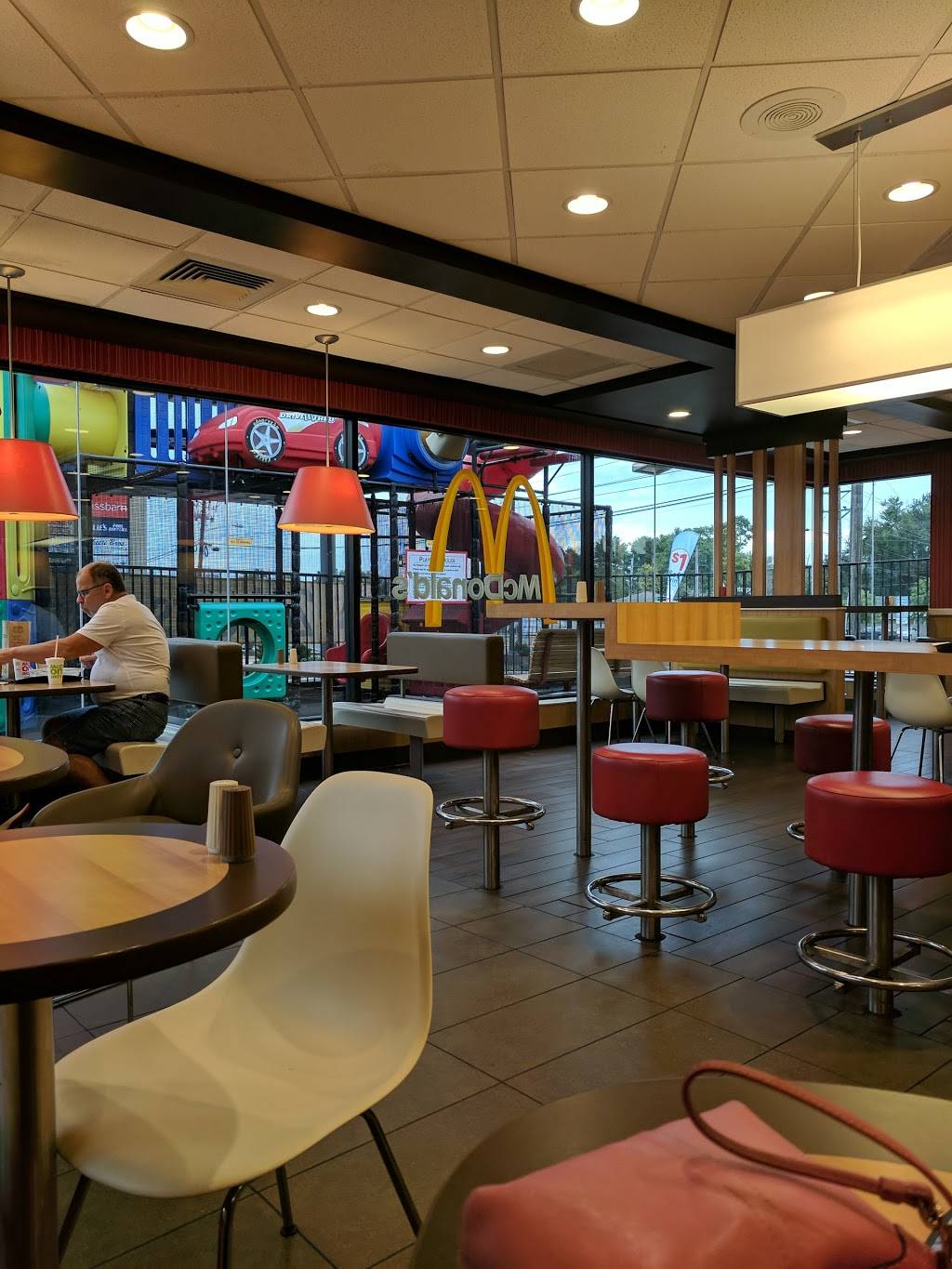 McDonalds | cafe | 4625 Kirkwood Hwy, Wilmington, DE 19808, USA | 3029998170 OR +1 302-999-8170