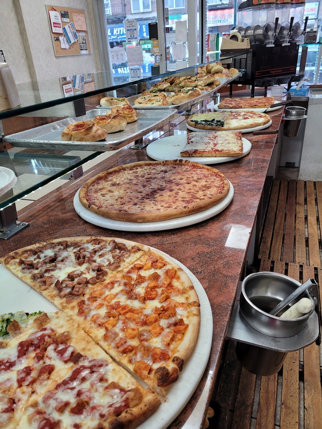 Maspeth Pizzería - Restaurant 