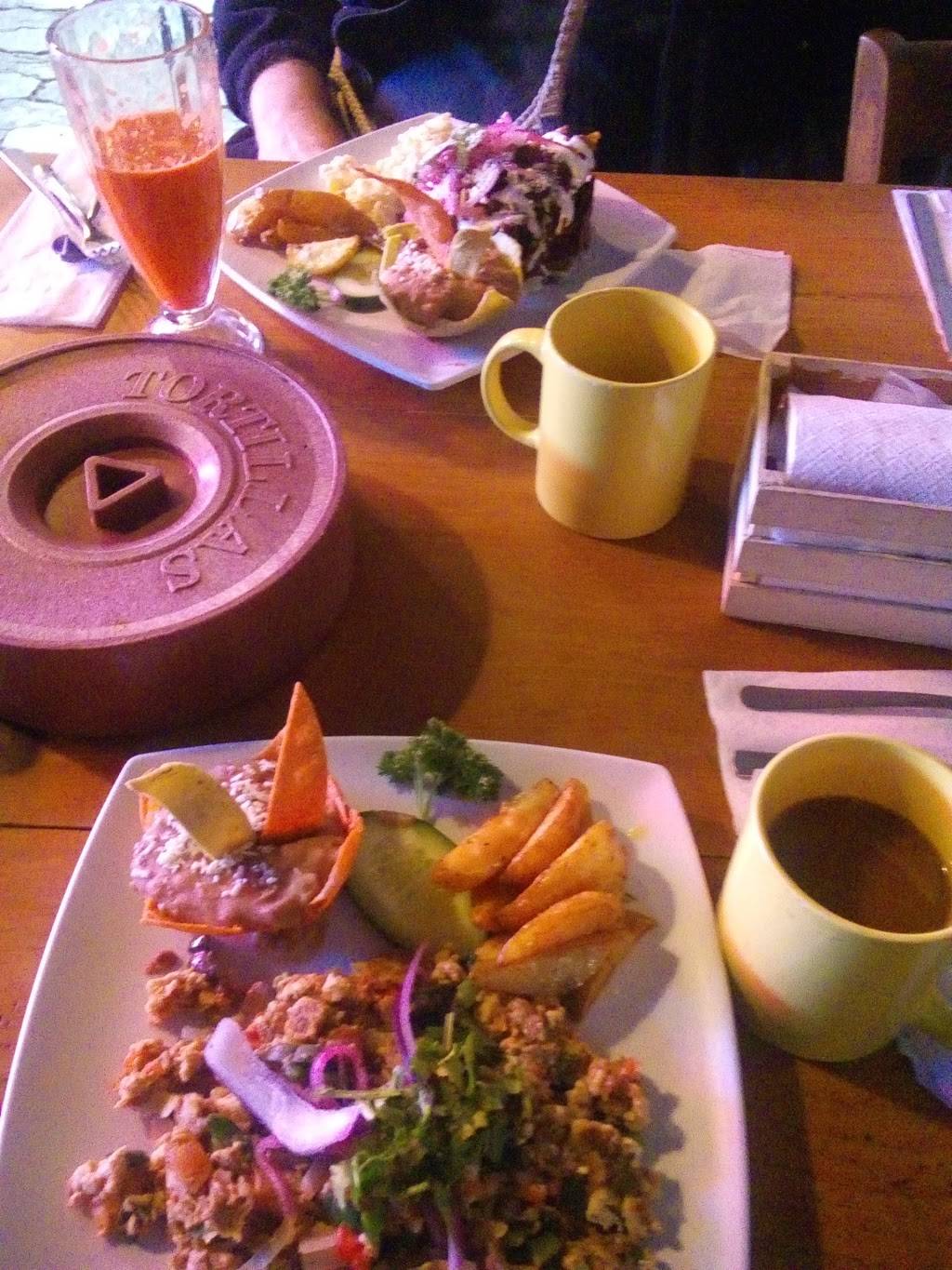 Hacienda Corralito | restaurant | Calle Colinas de Downey 262, Colinas del Mar, 22760 El Sauzal, B.C., Mexico | 016462186460 OR +52 646 218 6460