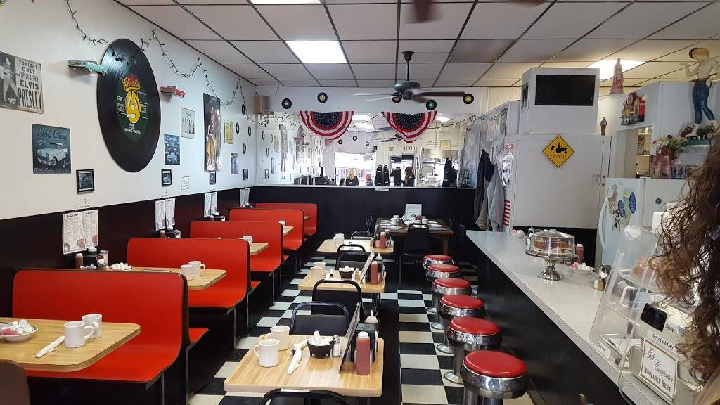 Berthas Diner | restaurant | 1430 Hertel Ave, Buffalo, NY 14216, USA | 7168363100 OR +1 716-836-3100