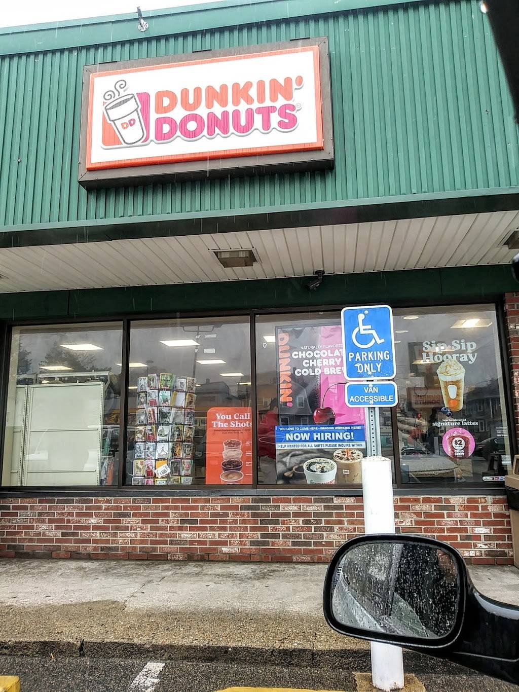 Dunkin | bakery | 190 New Boston Rd, Fall River, MA 02720, USA | 7744883379 OR +1 774-488-3379