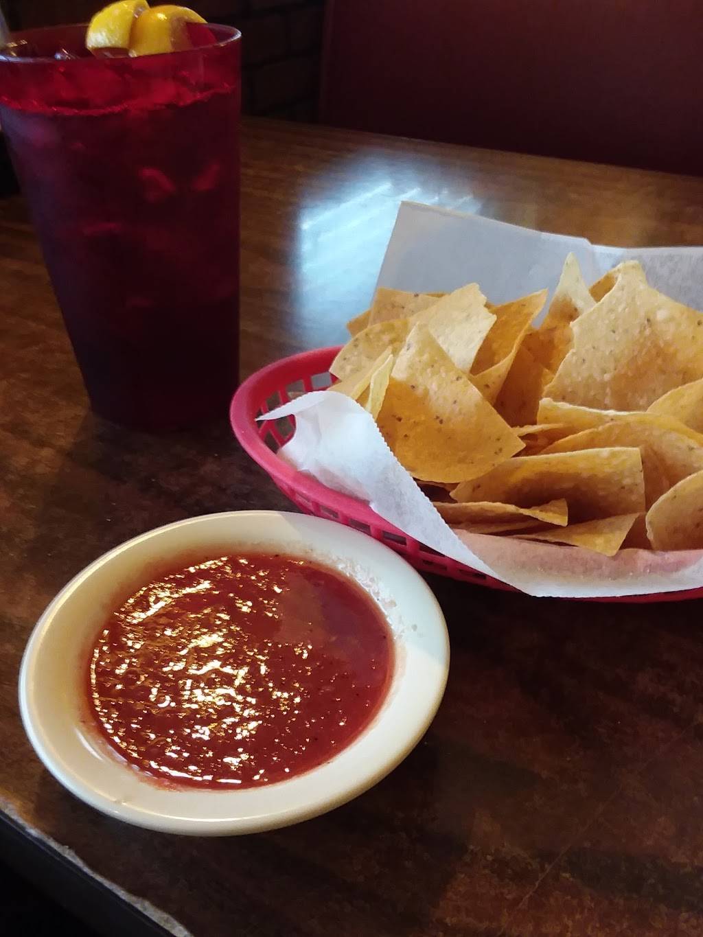 El Burrito Mexican Restaurant | restaurant | 100 Southpoint Dr, Livingston, TX 77351, USA | 9363273770 OR +1 936-327-3770