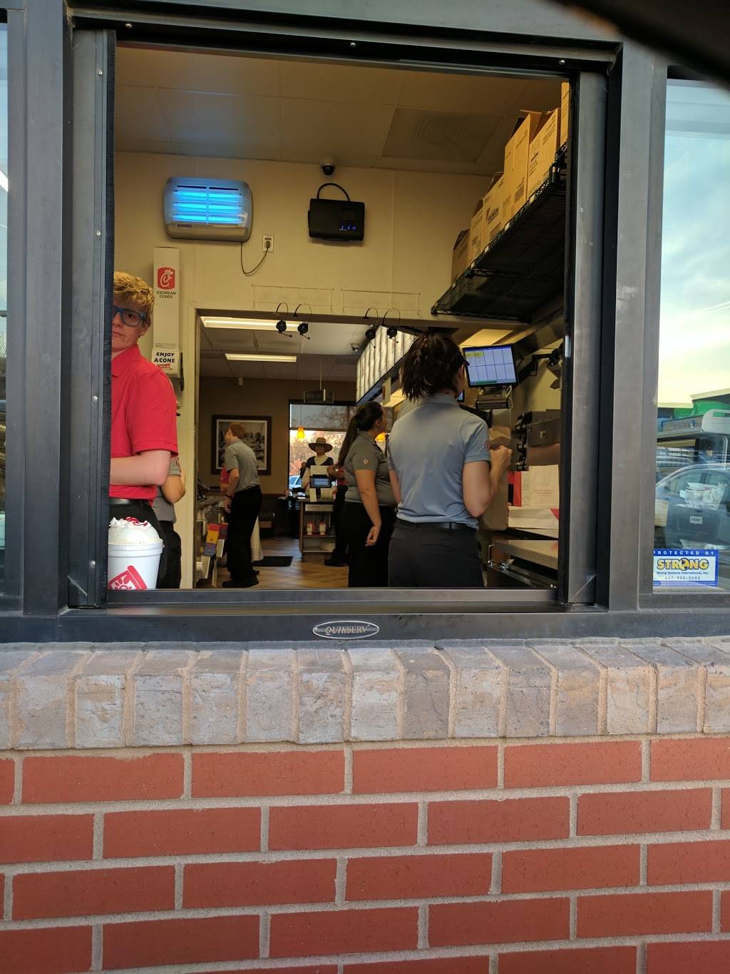 Chick-fil-A | restaurant | 17501 W Center Rd, Omaha, NE 68130, USA | 4023343452 OR +1 402-334-3452