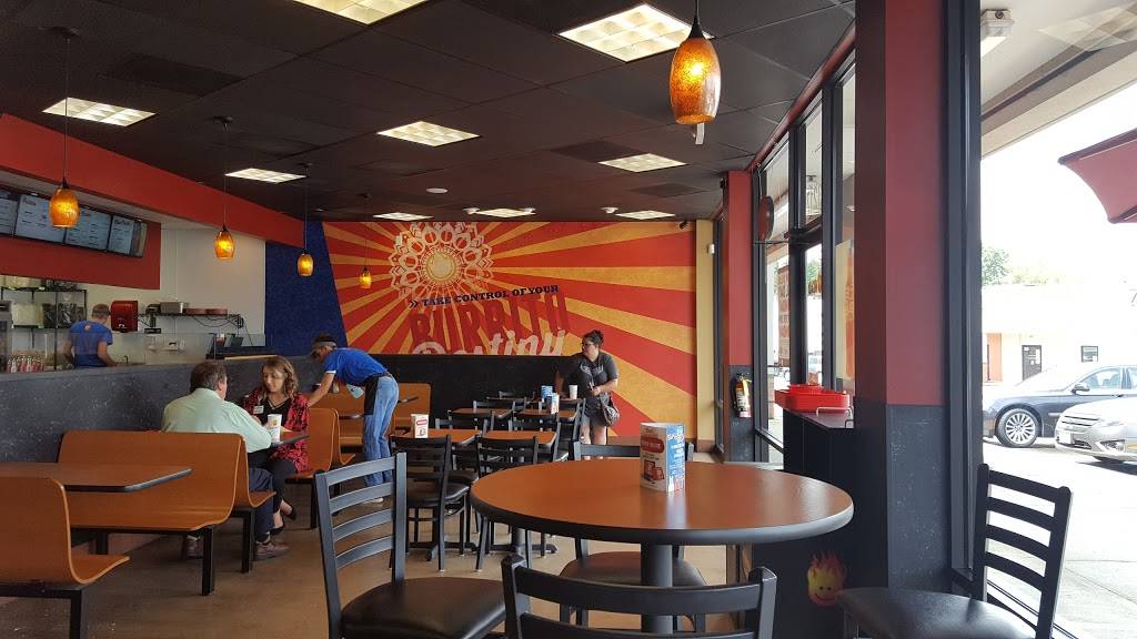 Hot Head Burritos | restaurant | 3217 Maple Ave, Zanesville, OH 43701, USA | 7404870895 OR +1 740-487-0895