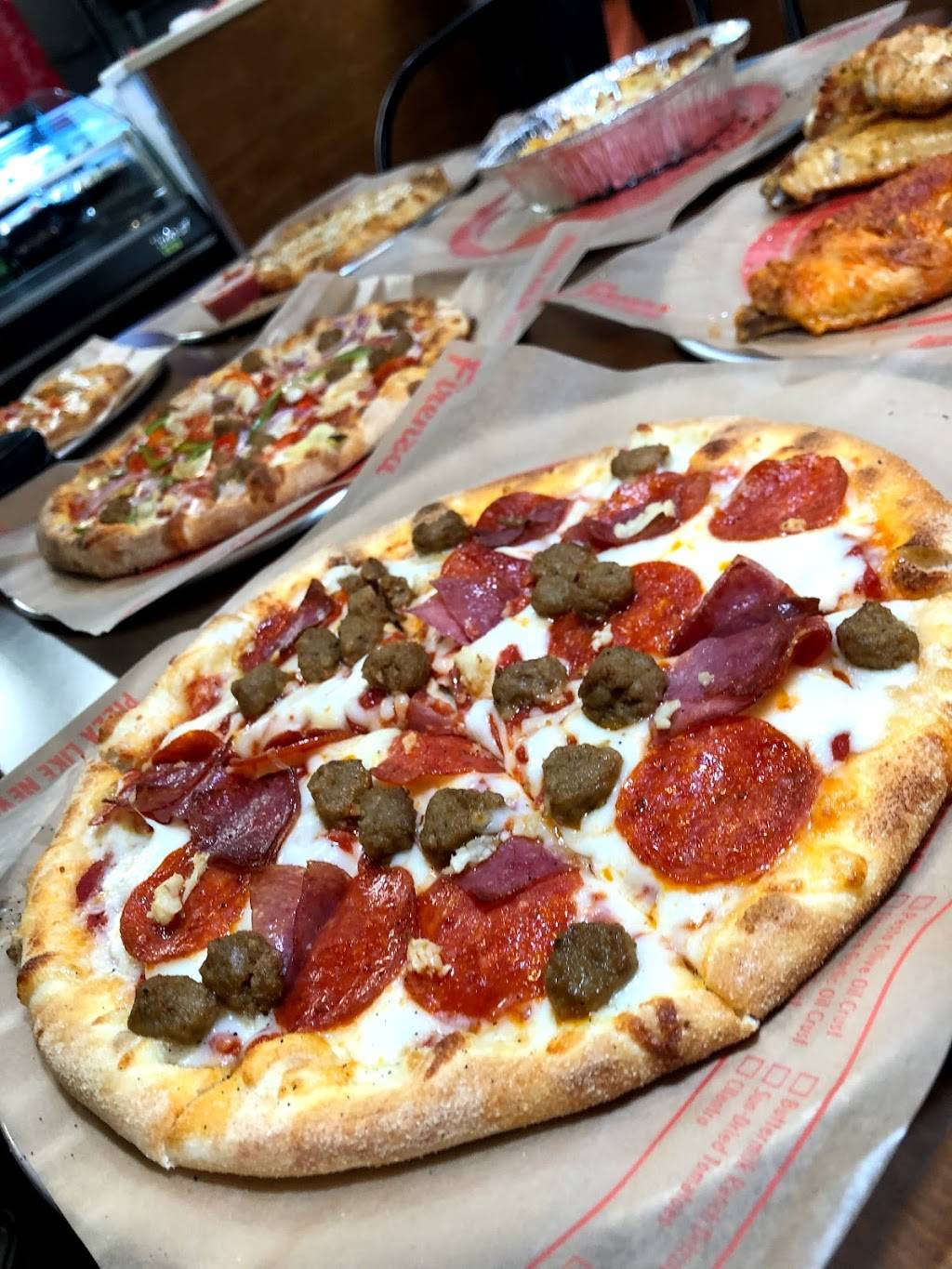 Firenza Pizza | restaurant | The Plaza at Harmon Meadow, 700 Plaza Dr, Secaucus, NJ 07094, United States | 2012102562 OR +1 201-210-2562