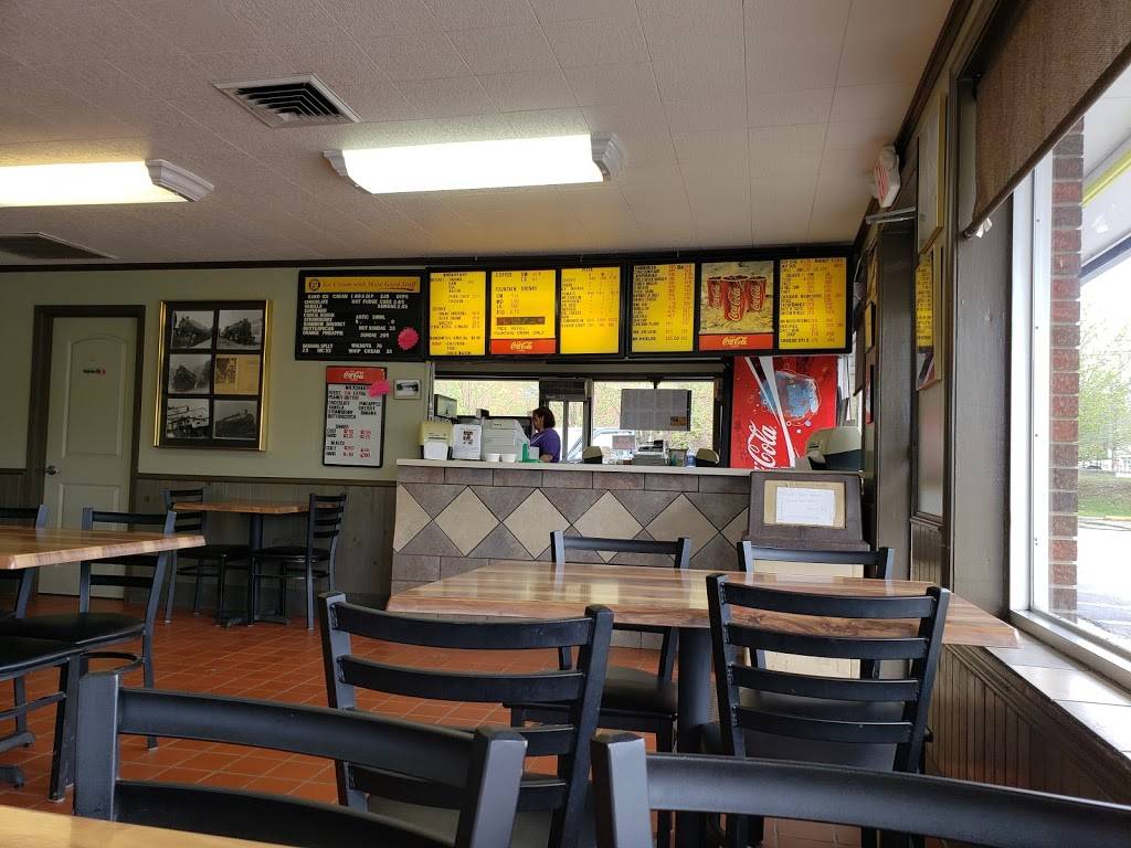 Phillips Drive In | restaurant | 18499 Alberta St, Oneida, TN 37841, USA | 4235694002 OR +1 423-569-4002