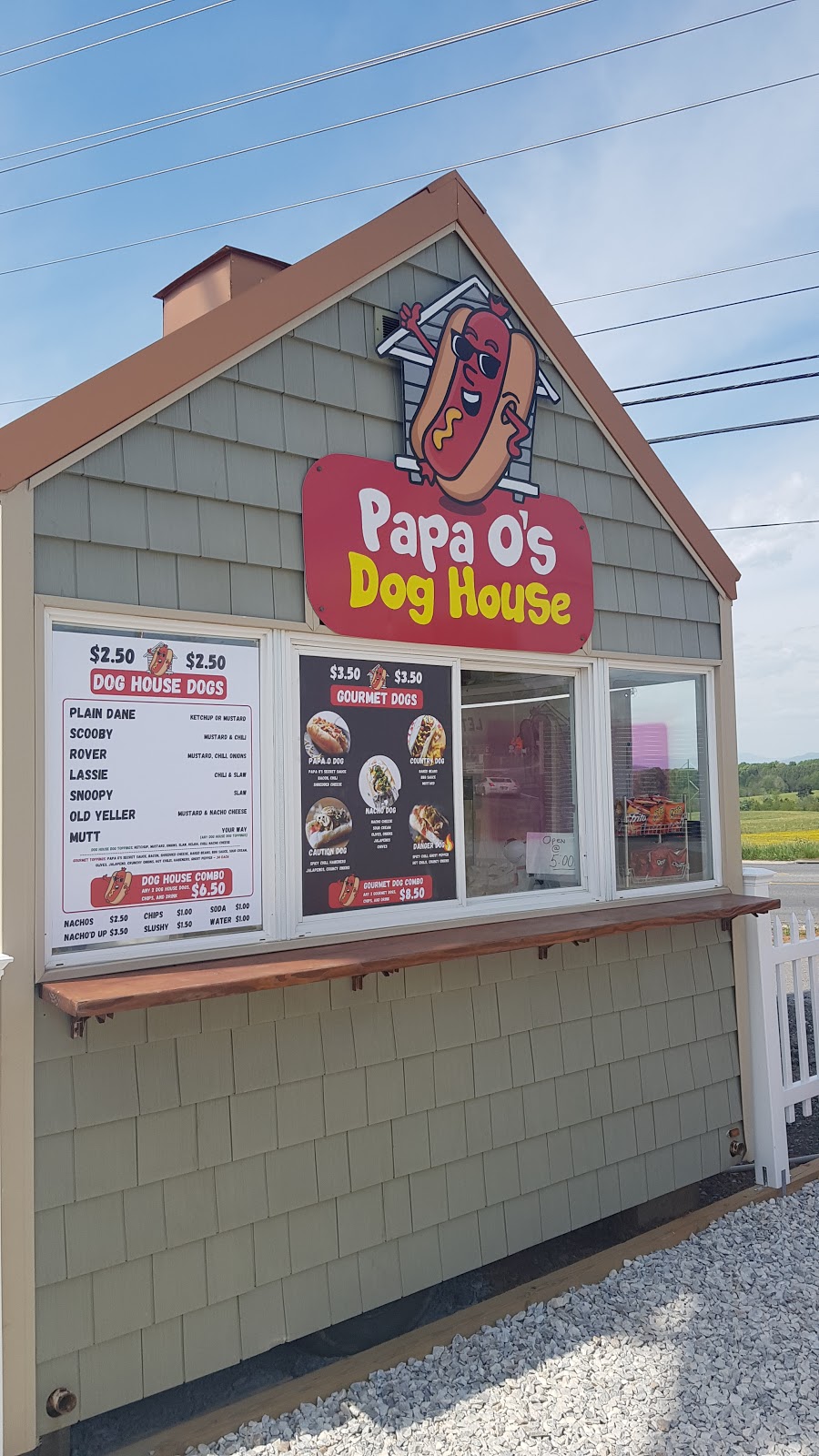 Papa O's Dog House - Restaurant | Papa O's Dog House, 15173 Forest Rd