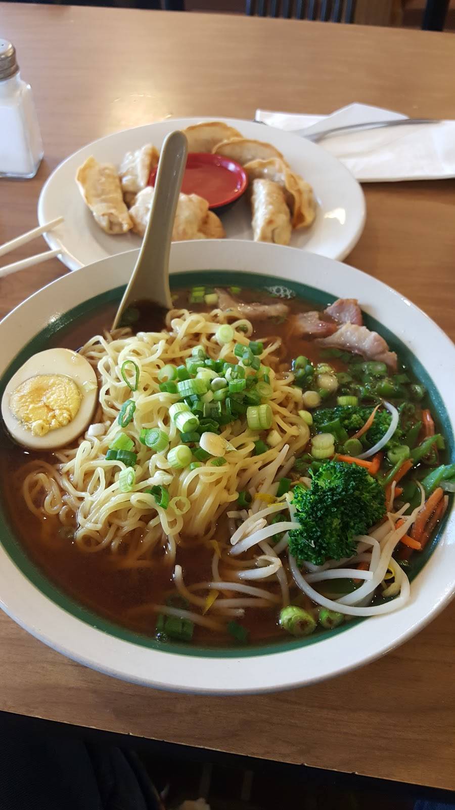 Hop Sheing Noodle House | restaurant | 4232 Fort St, Lincoln Park, MI 48146, USA | 3133821688 OR +1 313-382-1688